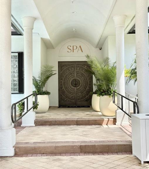 Spa entrance